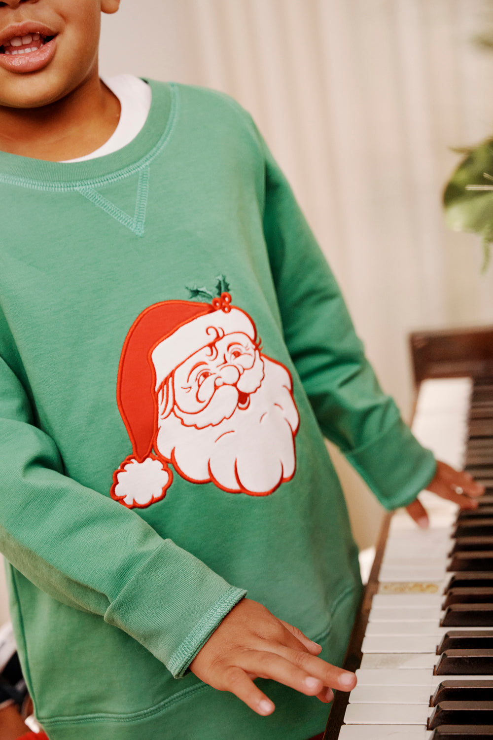 Cassidy Comfy Crewneck - Boys - French Terry Kiawah Kelly Green Santa