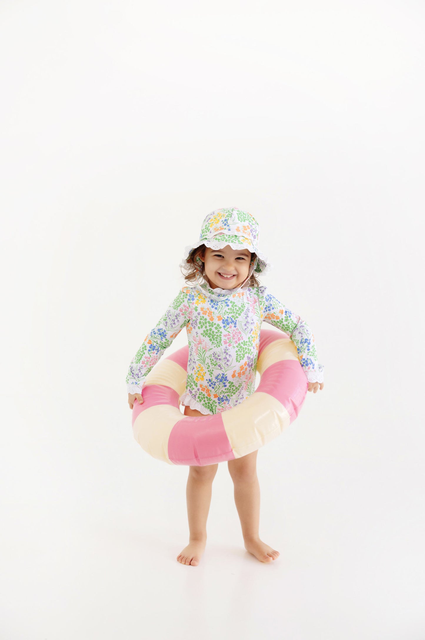 Beaufort Bucket Hat Gaston Street Garden Worth Avenue White