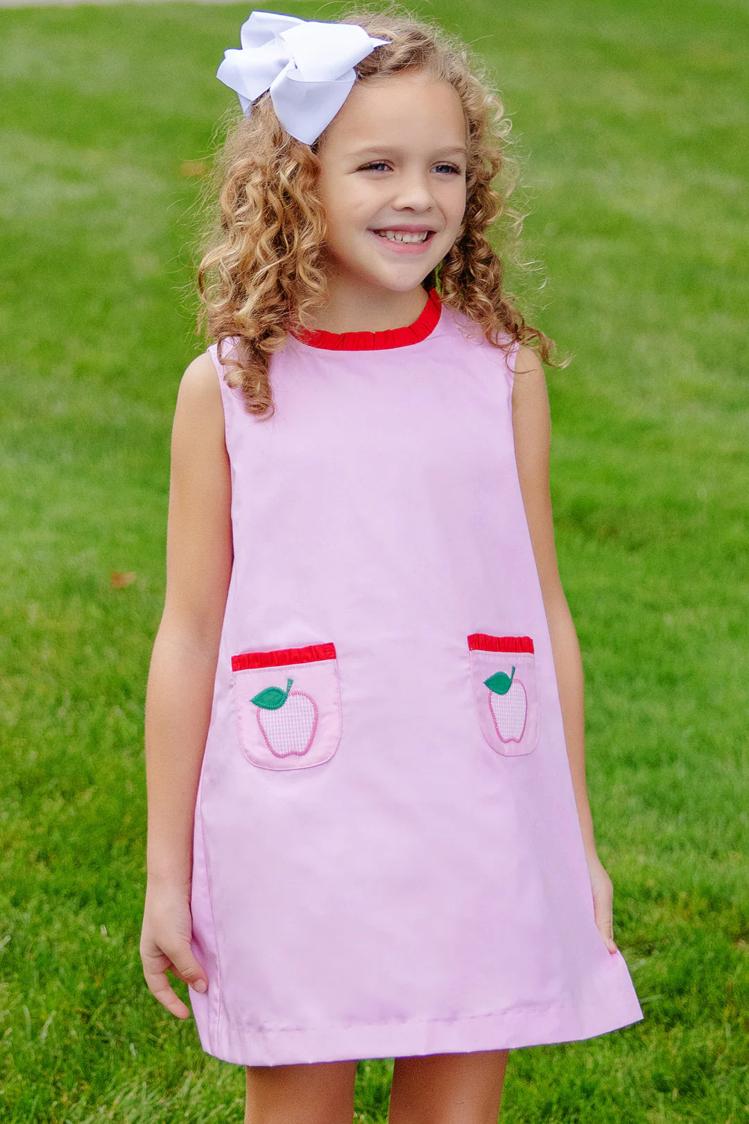 Lizzie's Luxe Leisure Dress
Pier Party Pink With Richmond Red & Pier Party Pink Mini Gingham Apple Applique