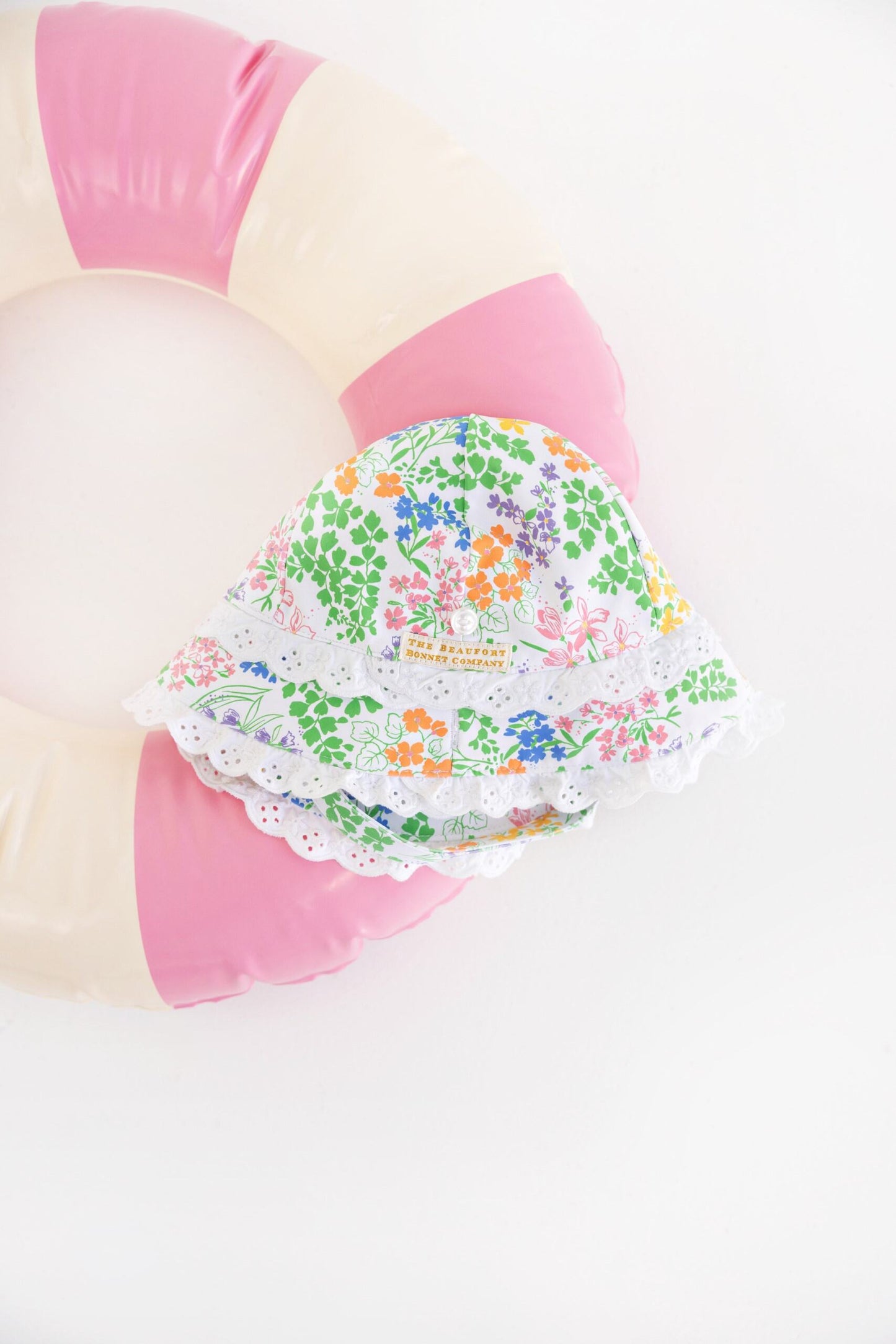 Beaufort Bucket Hat Gaston Street Garden Worth Avenue White