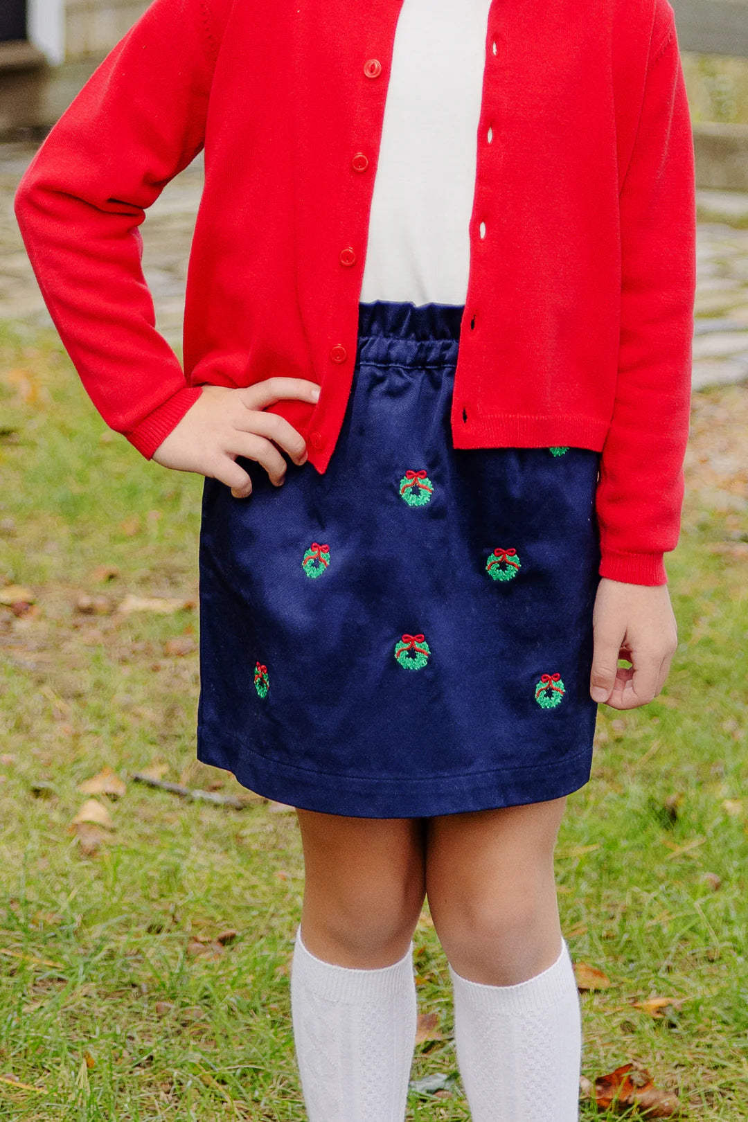 Critter Beasley Bag Skirt
Nantucket Navy with Wreath Embroidery