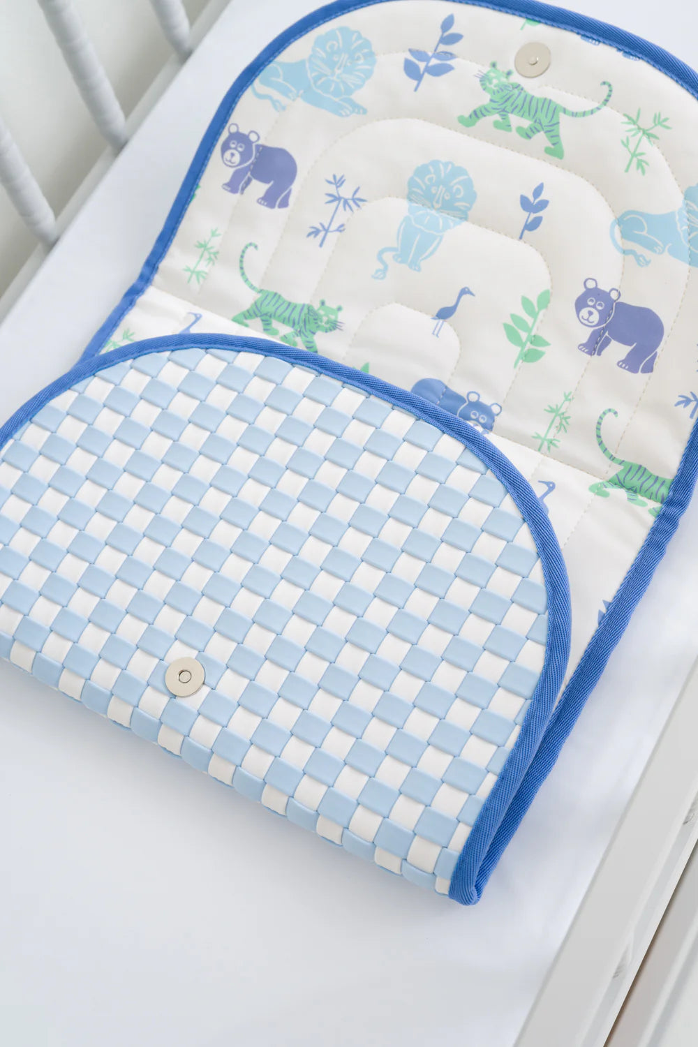 T.B.B.C. X Pluie Pret Changing Clutch